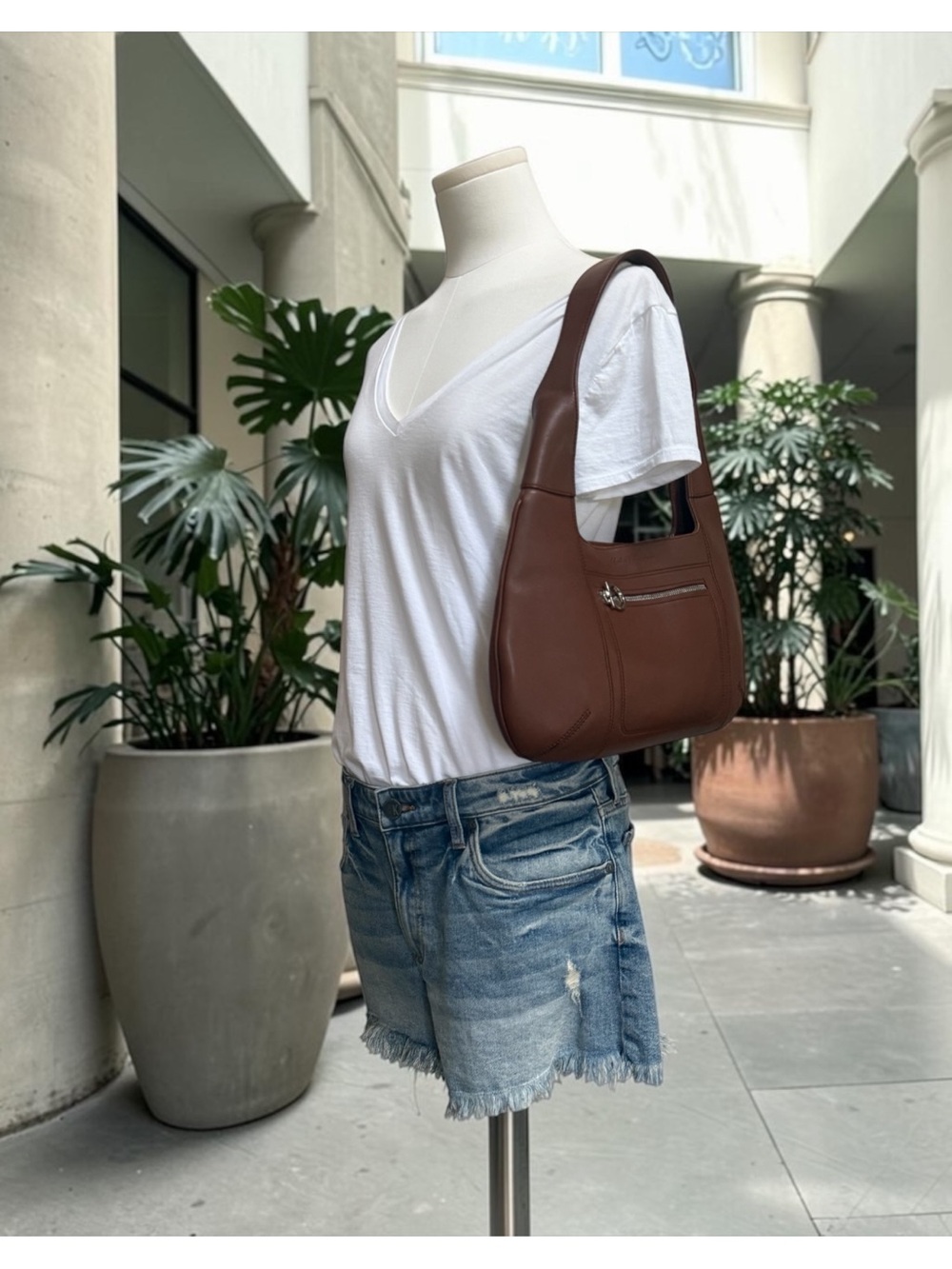 Salvatore Ferragamo Vintage Brown Leather Shoulder Hobo Bag with Dust Cover - Picture 15 of 16
